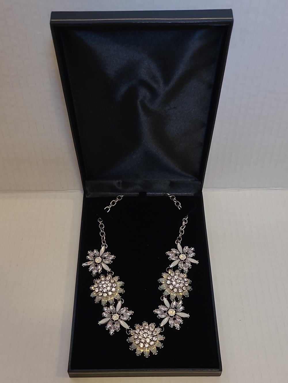 Vintage Silver Floral Crystal Necklace with Opalescent Accents
